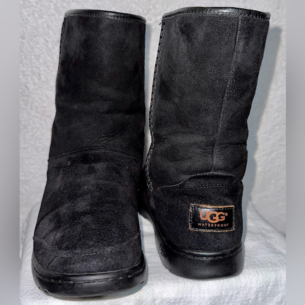 UGG Australia Michaela WATERPROOF Boots Black Size 7 WOMEN 1008027
